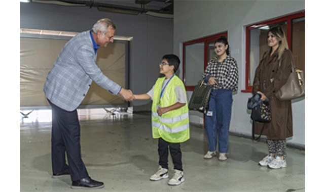 Metro sevgisi boyundan büyük